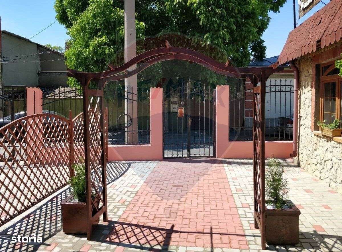 Spațiu comercial de 350 mp de vânzare în zona Piața Centrală Galați - Imagine principală: 5/6