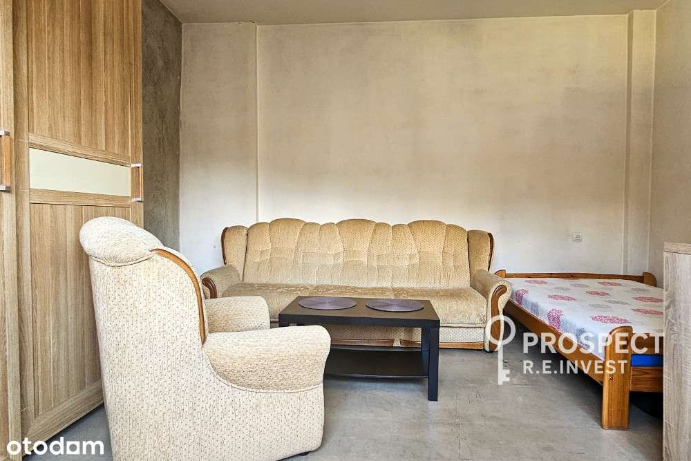 Brak prowizji! Duża Kawalerka  w zielonej okolicy!-6