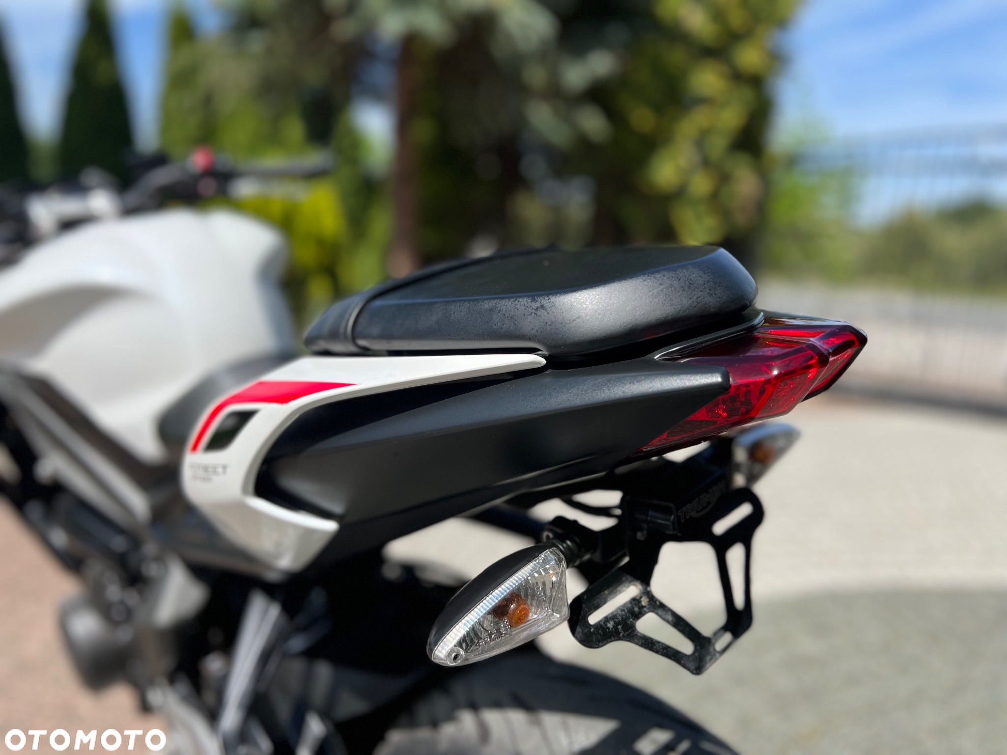 Triumph Street Triple - 15