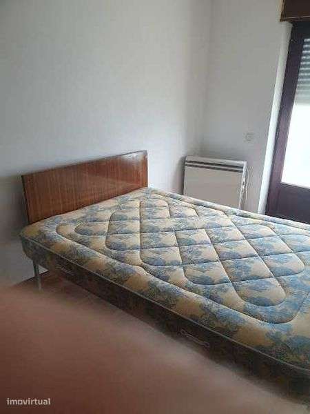 Alugo Andar de Moradia T4+4, no centro da vila de Vieira do Minho - Grande imagem: 4/8