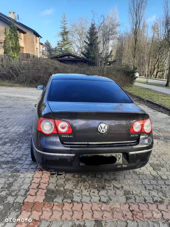 Volkswagen Passat 2.0 TDI Comfortline - 4