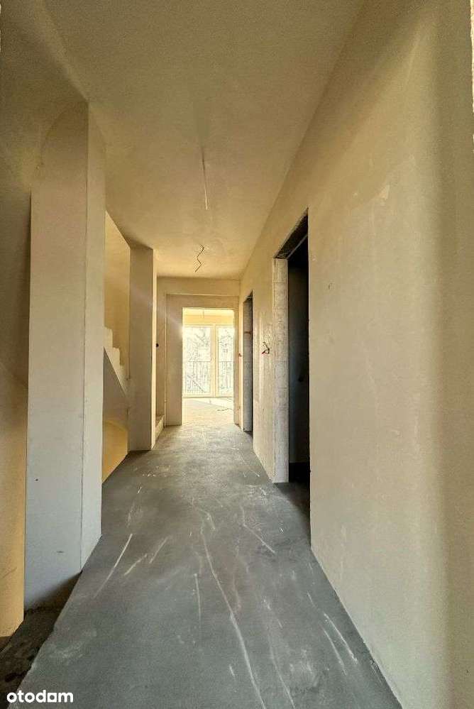 Segment | 5 pokoi | 2 Garderoby | 3 Łazienki | Ostatni lokal |-10