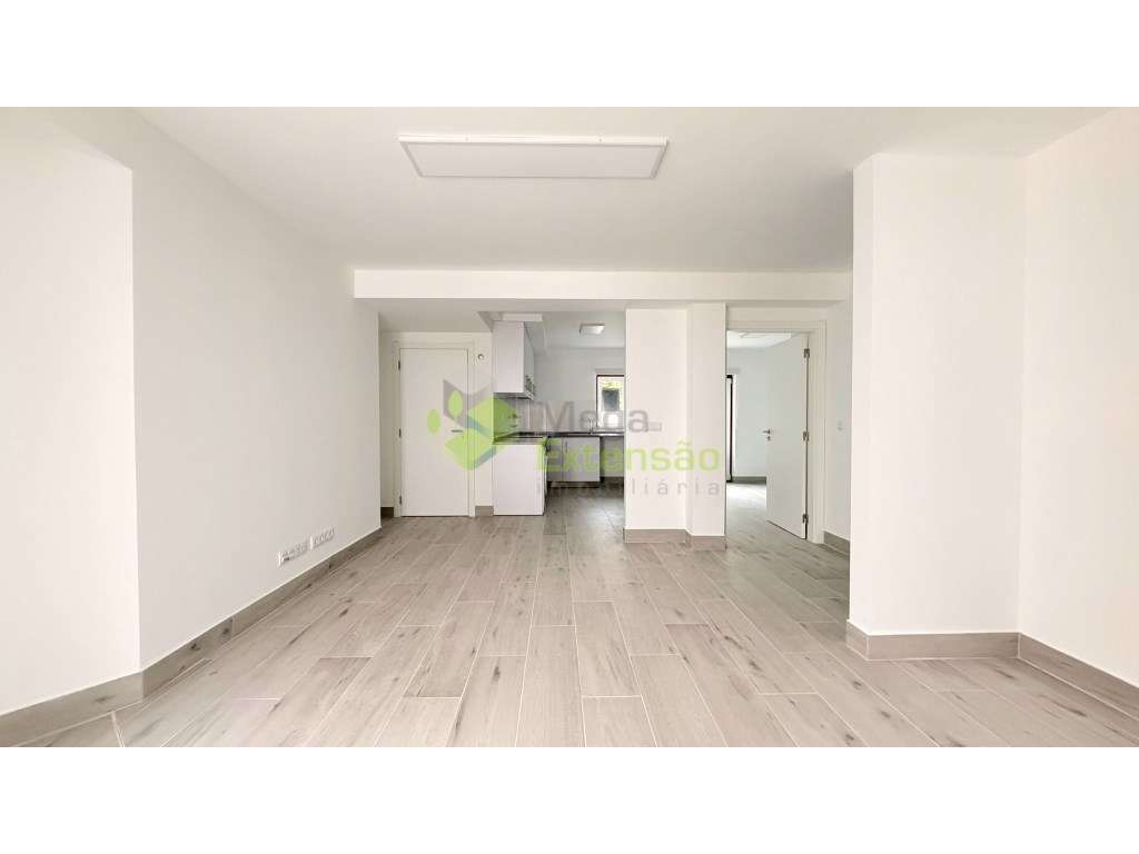 Apartamento T2, Novo, a estrear | Moderno | Centro de Torres Vedras-2