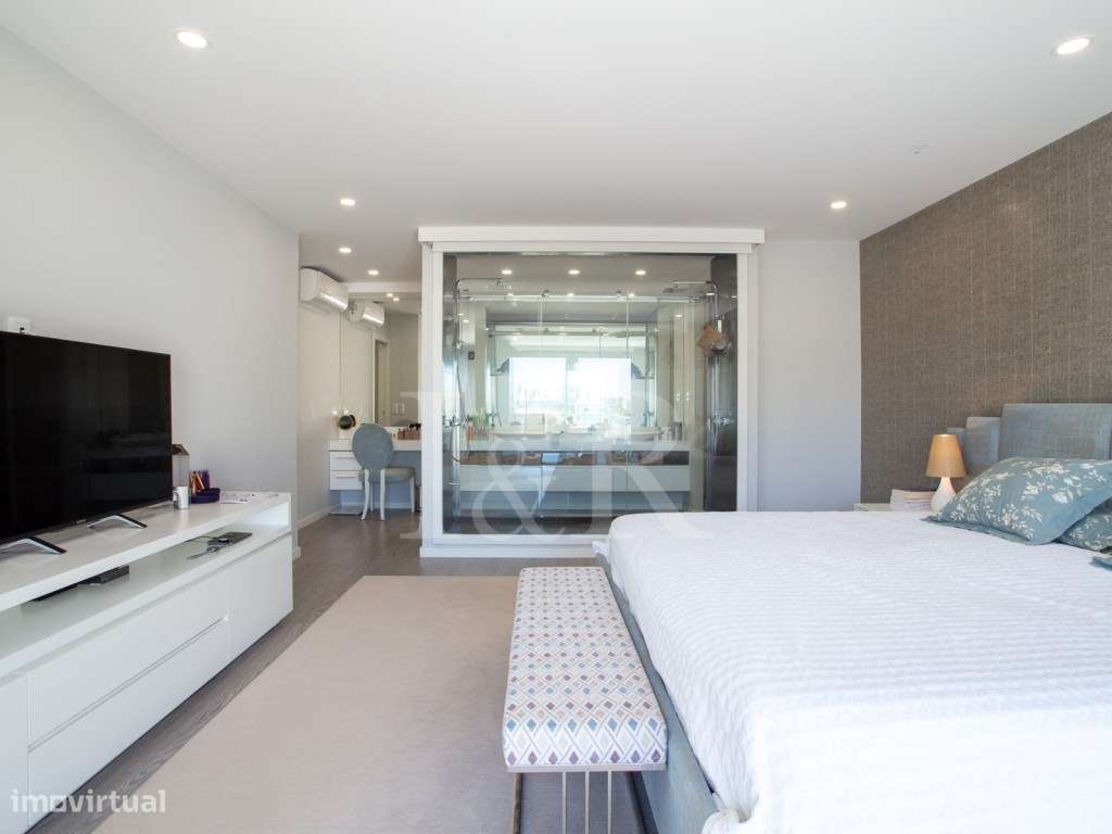 Apartamento T4 duplex com terraço e garagem no Montijo-35