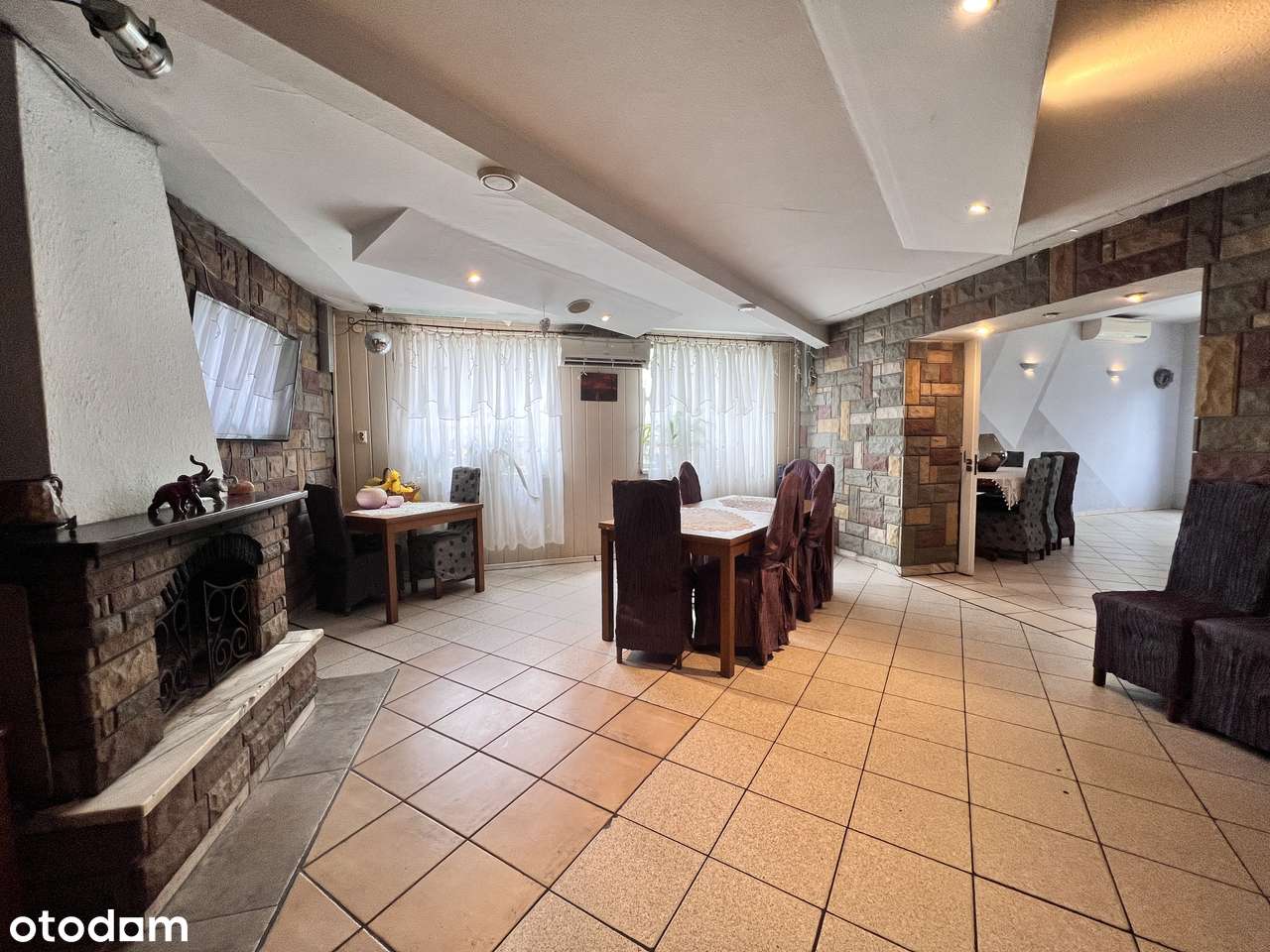 Budynek handlowo-usługowy Sosnowiec ul.Czarna.-7