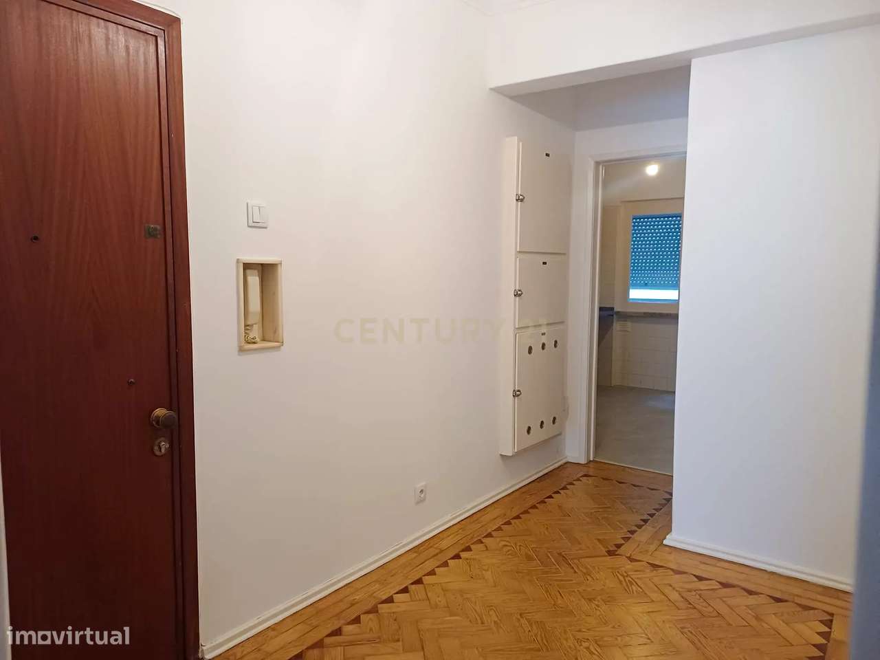 Apartamento T2, recentemente renovado,  no Lumiar Lisboa-3
