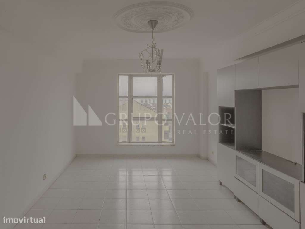 Apartamento T2 na Tapada das Mercês-0