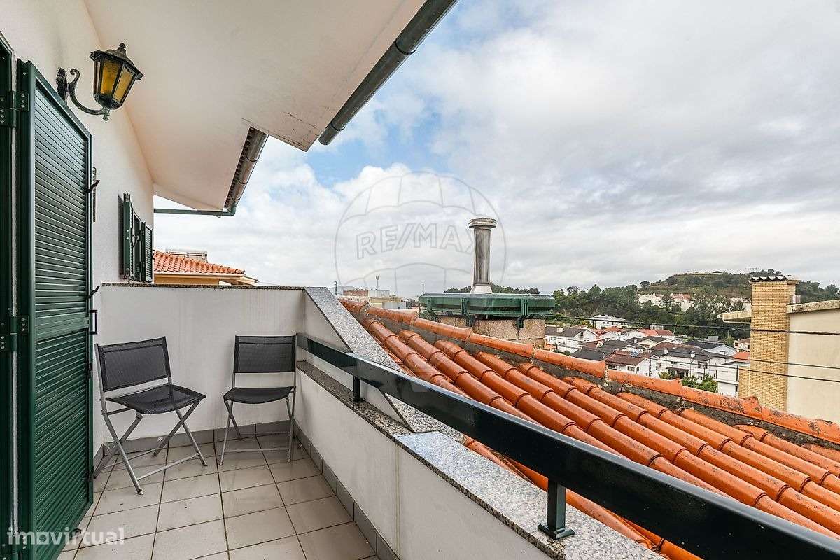 Moradia T5 individual em Nogueira - Braga-21