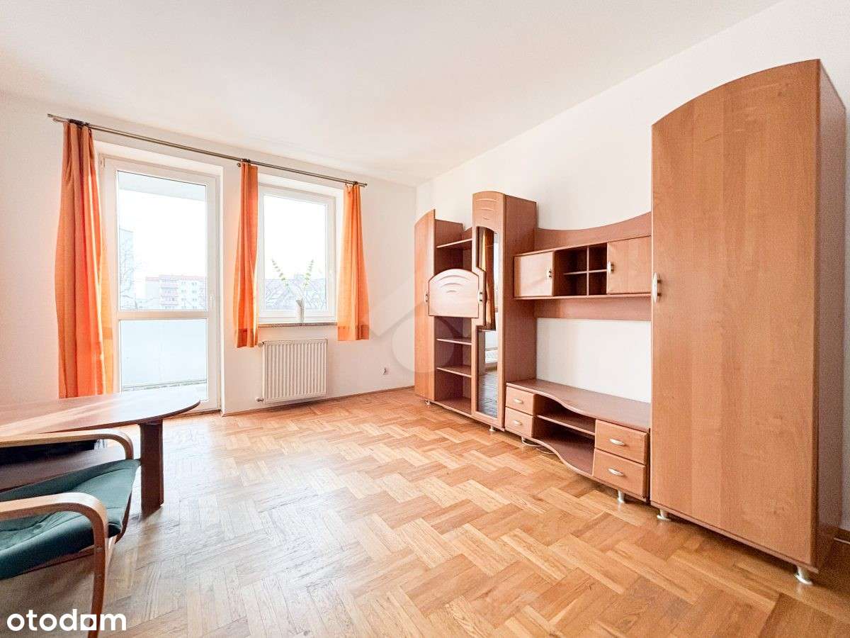 REZERWACJA - Jasna kawalerka z balkonem - RUCZAJ - ul. Kobierzyńska-0