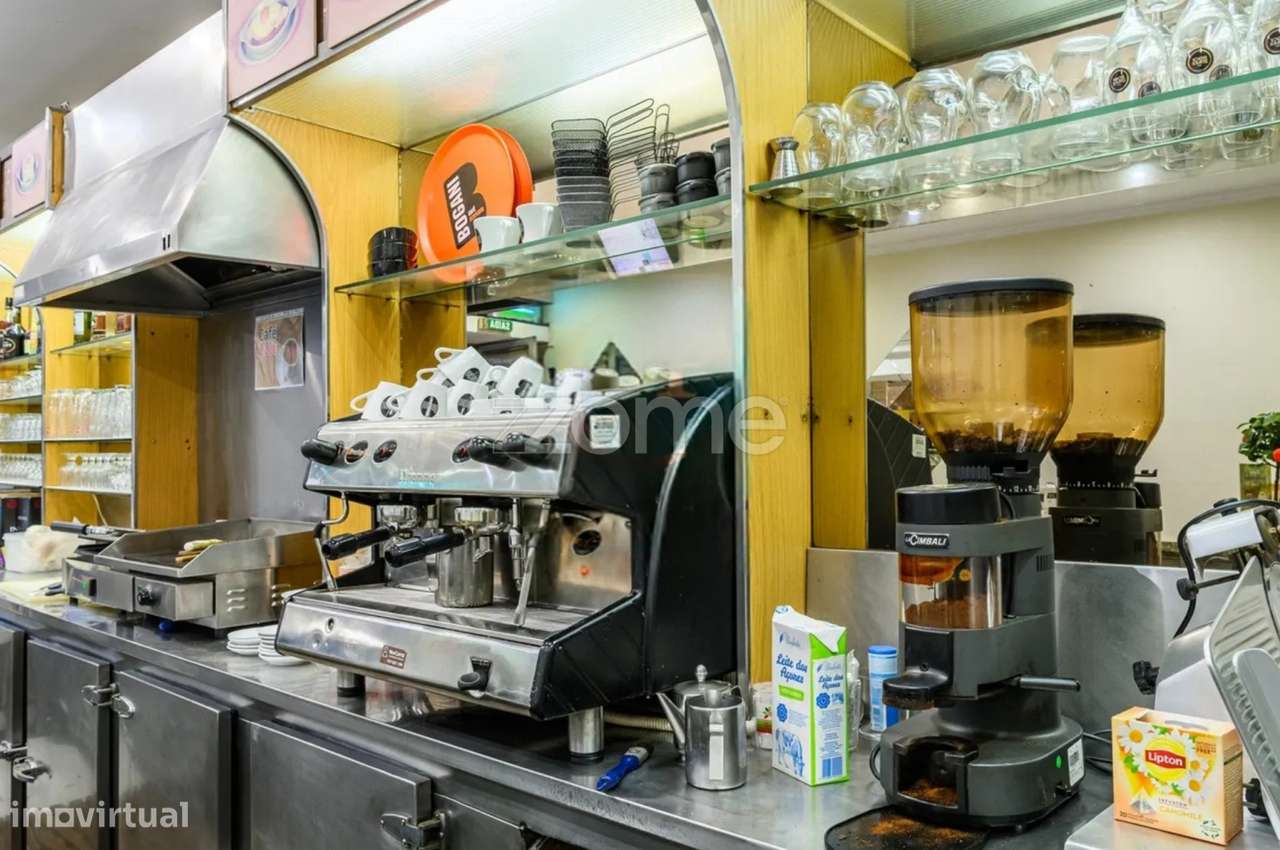 Trespasse de Café no Porto com Alto Potencial de Crescimento - Grande imagem: 4/16