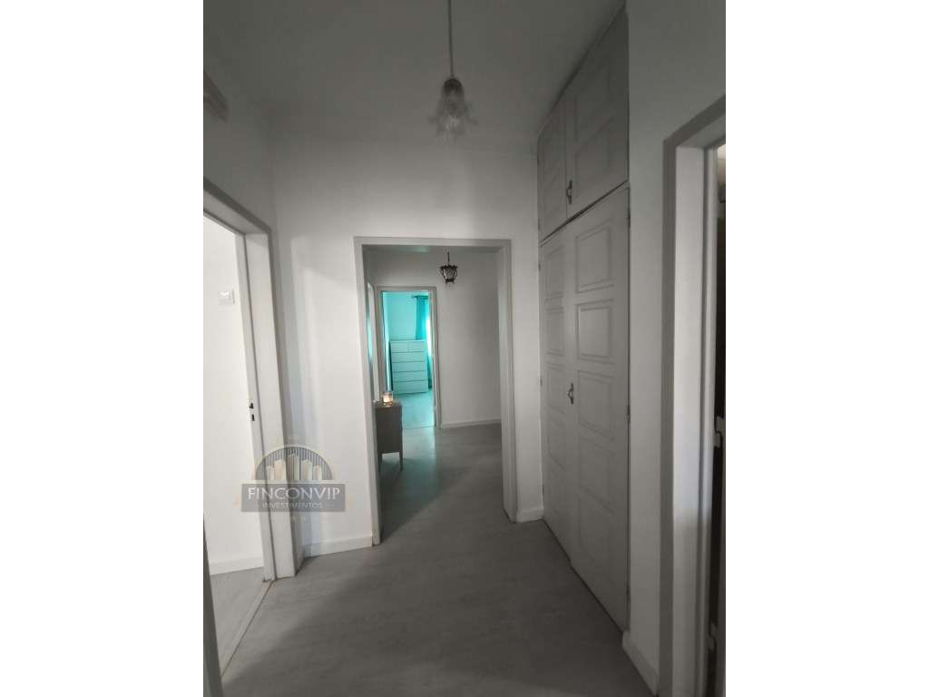 Apartamento T2, no Centro de Almada.-10