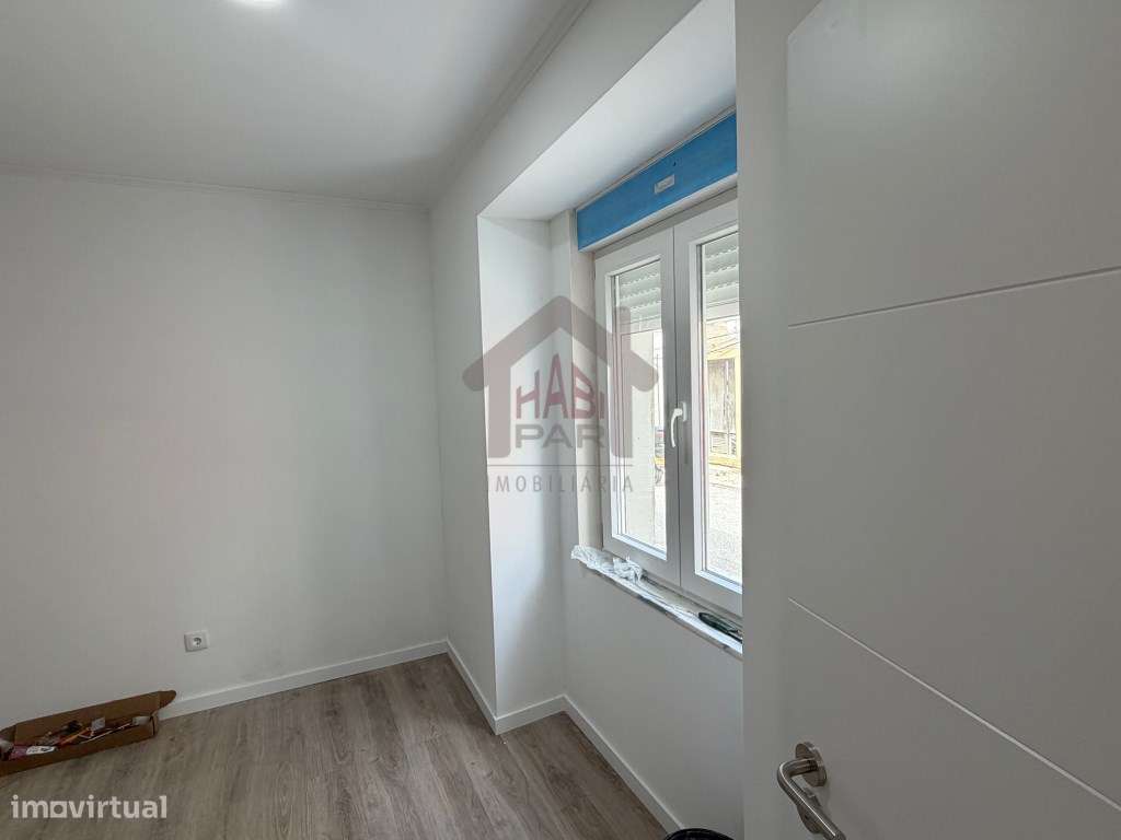 Excelente Moradia Renovada Centro Histórico de Salvaterra de Magos-16