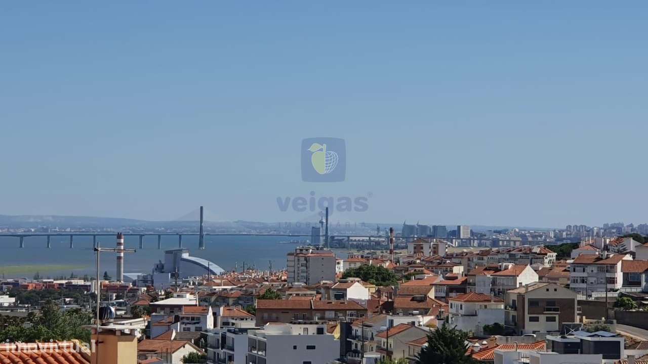 Moradia T4 C/ Piscina -  Bairro Primavera-20