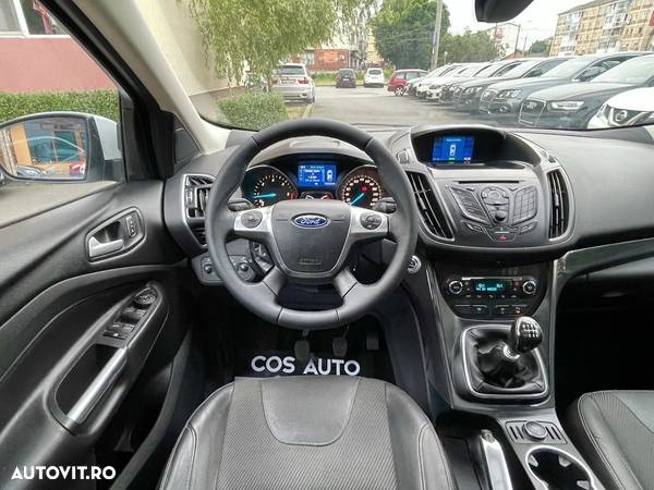 Ford Kuga 2.0 TDCi 2x4 ST-Line - 7