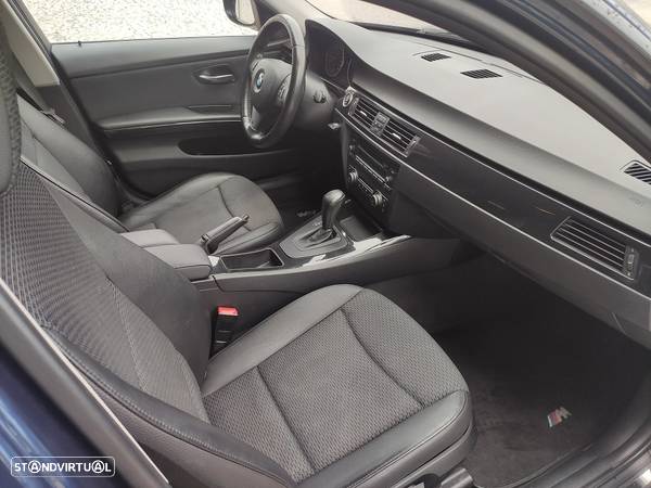 BMW 320 d Touring Auto - 12