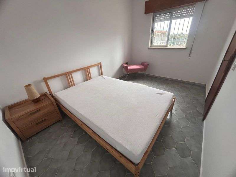 Aluga-se V2 mobilada em Vale d’ eguas - Grande imagem: 4/7