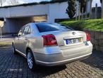 Toyota Avensis SD 2.2 D-CAT Sol+GPS - 13