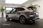 Porsche Cayenne Standard - 18