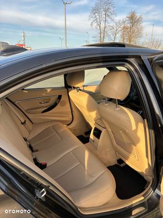 BMW Seria 3 328i Sport-Aut Sport Line - 12