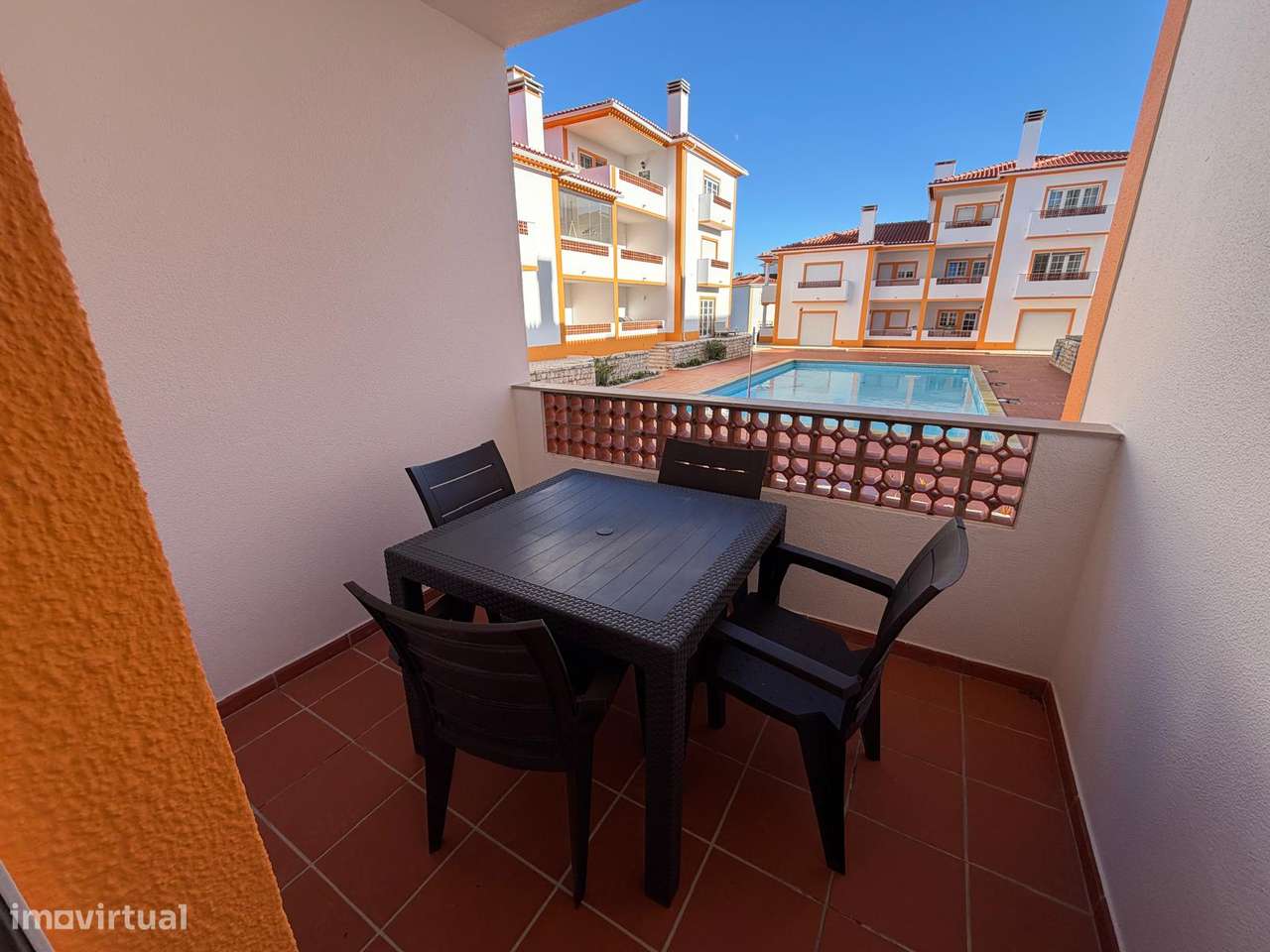 Apartamento Térreo C/ Piscina - Resort Praia Del Rey - Grande imagem: 2/18