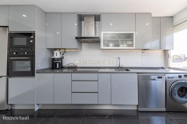 Apartamento T2 no Feijó totalmente remodelado-2