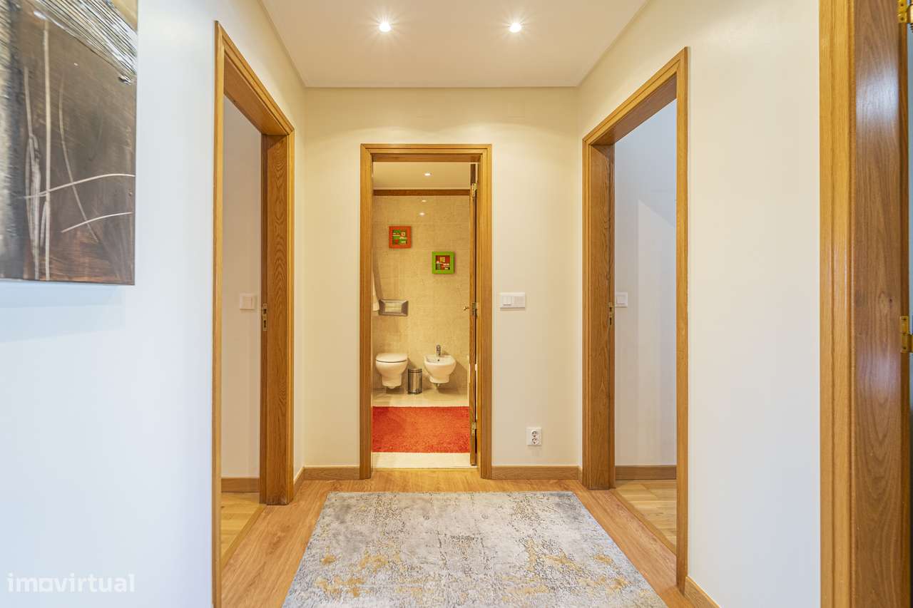 Apartamento T4 com Vista Rio no Alto do Restelo, Belém – 262 m²-22