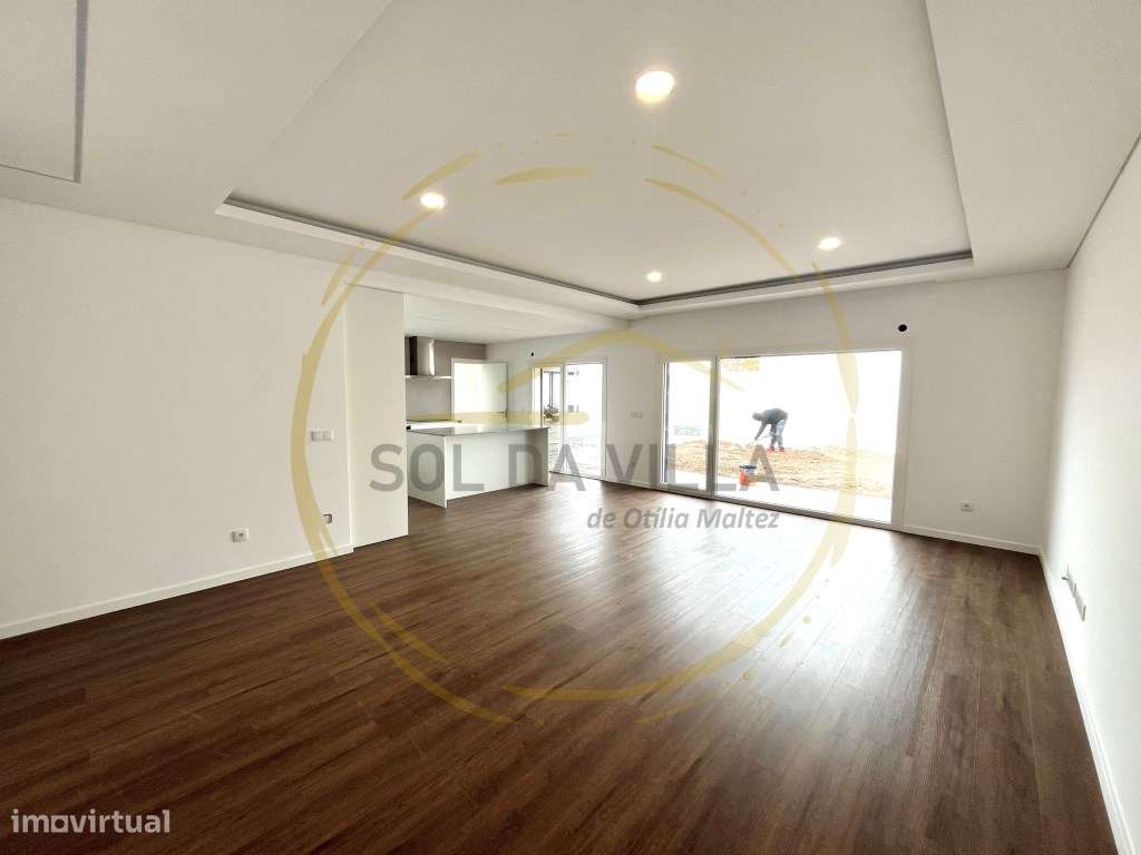 Moradia Térrea Isolada T4 - Fernão Ferro, Seixal - 640.000€-21