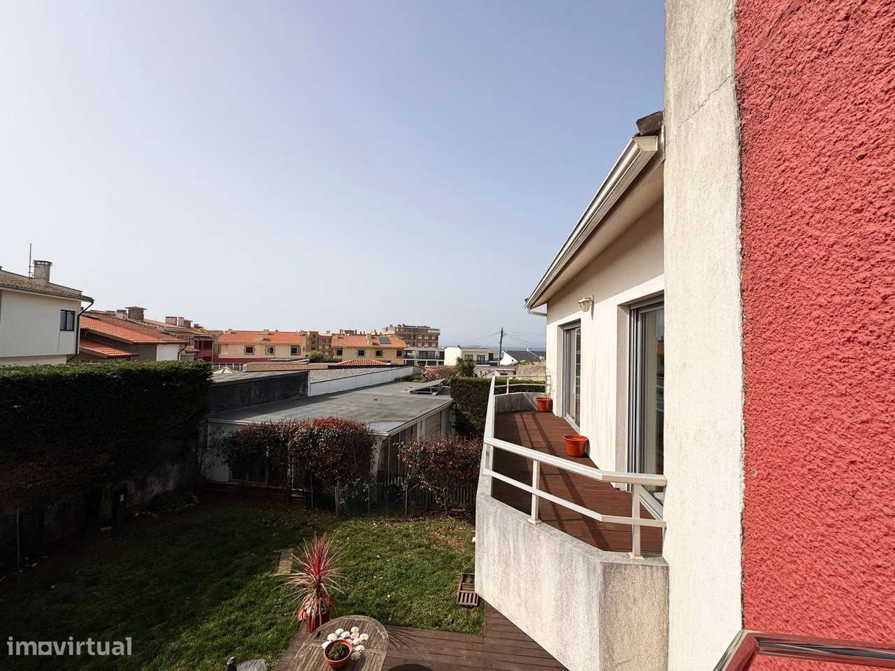 Moradia T4 com jardim e garagem em Vila do Conde-2