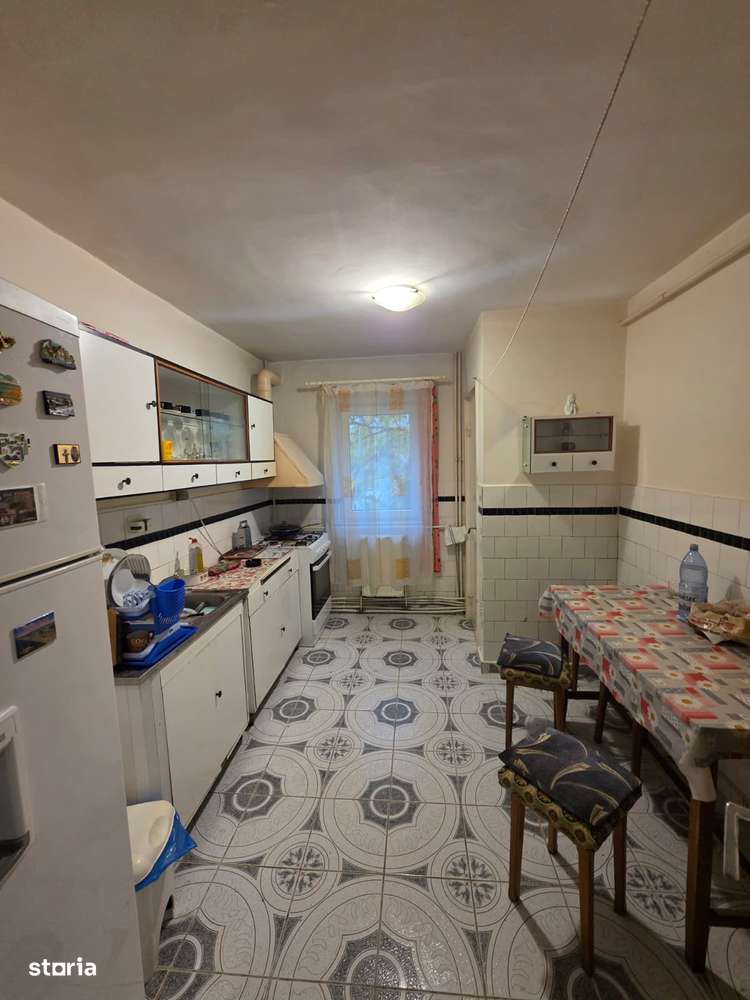 Apartament 4 Camere etaj I Miron Costin-0