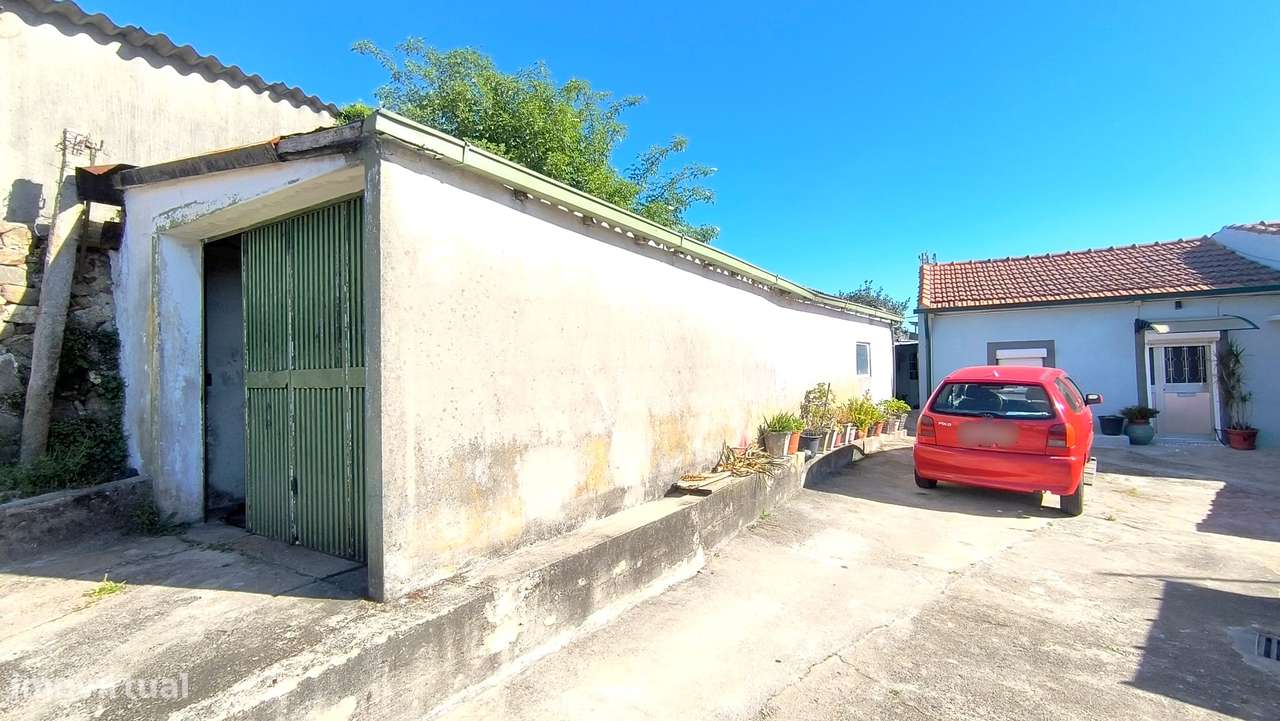 Quintinha com 4 Casas em Porto Campanhã-26