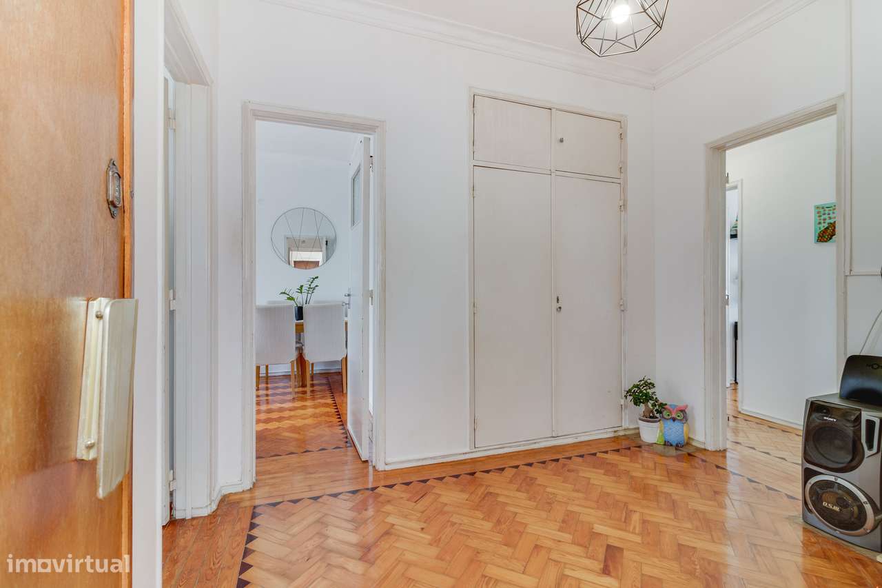 APARTAMENTO T3 | C/ ARRECADAÇÃO | ODIVELAS-8