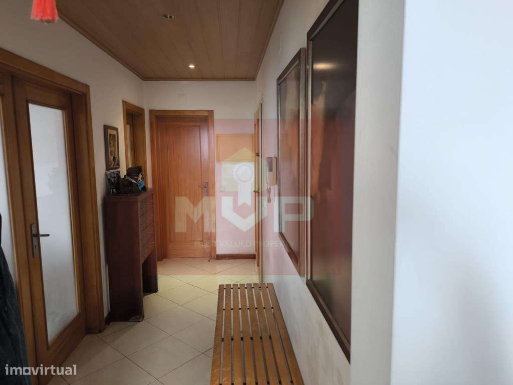 Apartamento T4 em Portimão-18