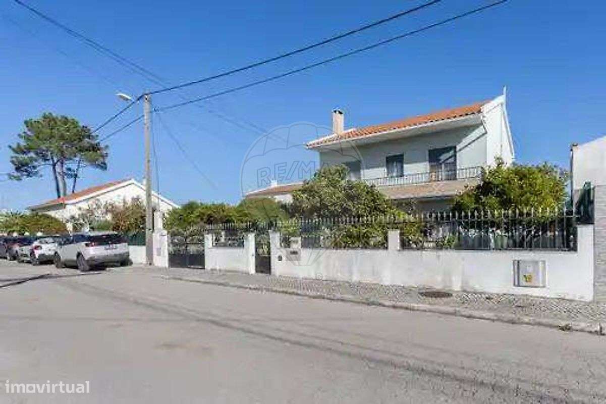 Moradia T6 para venda-4