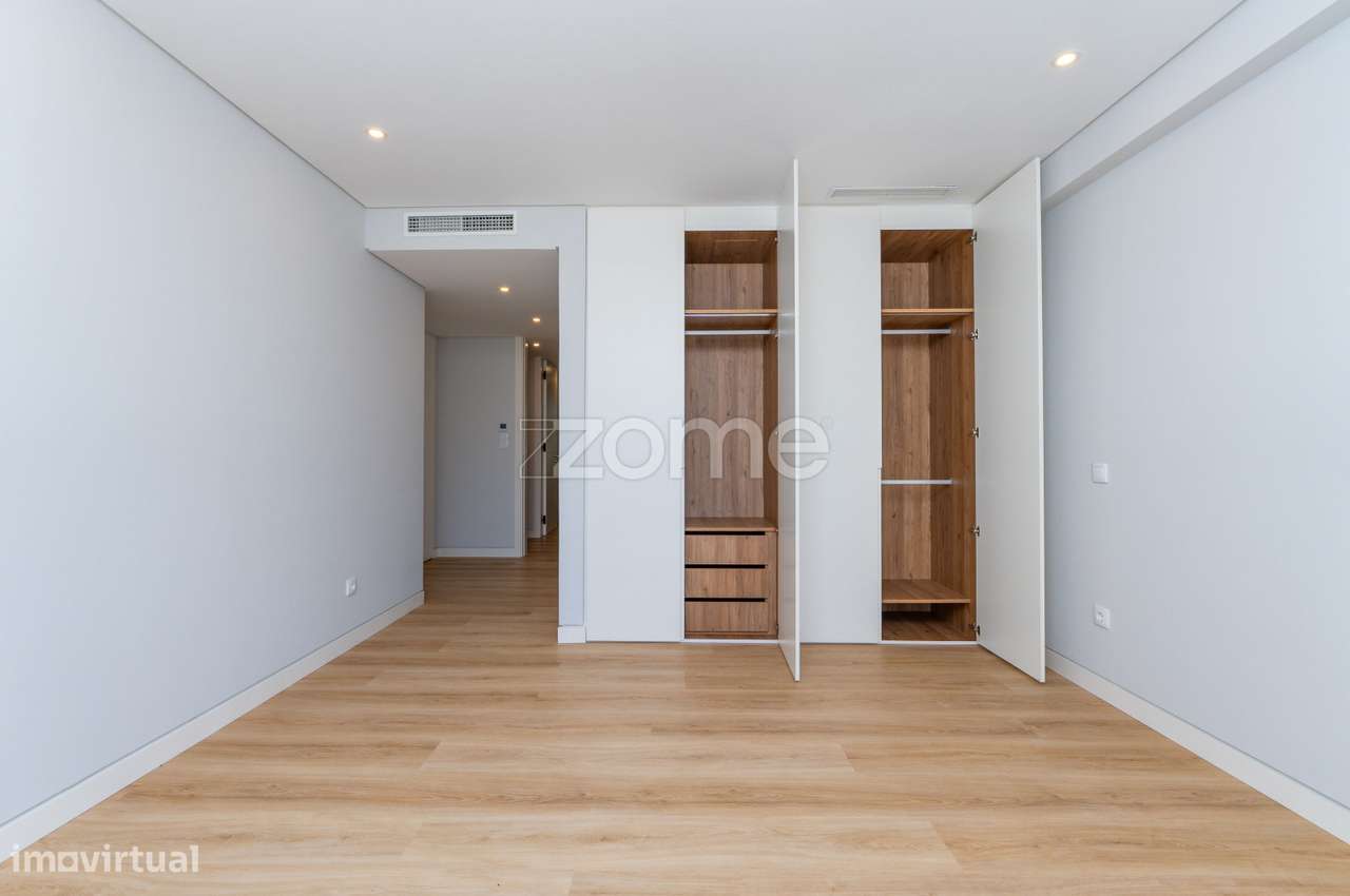 Apartamento T3 +1 com Mezanino / 3 lugares de garagem-8