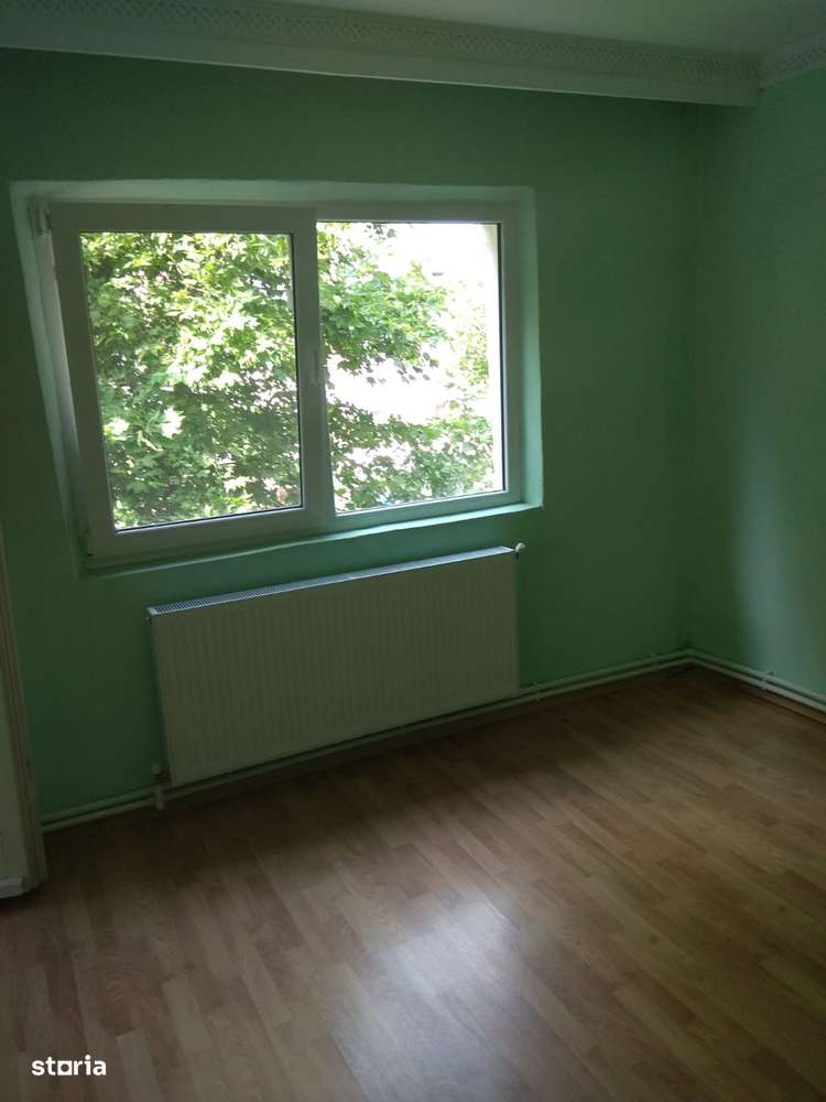 Inel 2 apartament 3cam decomandat 2/4-4