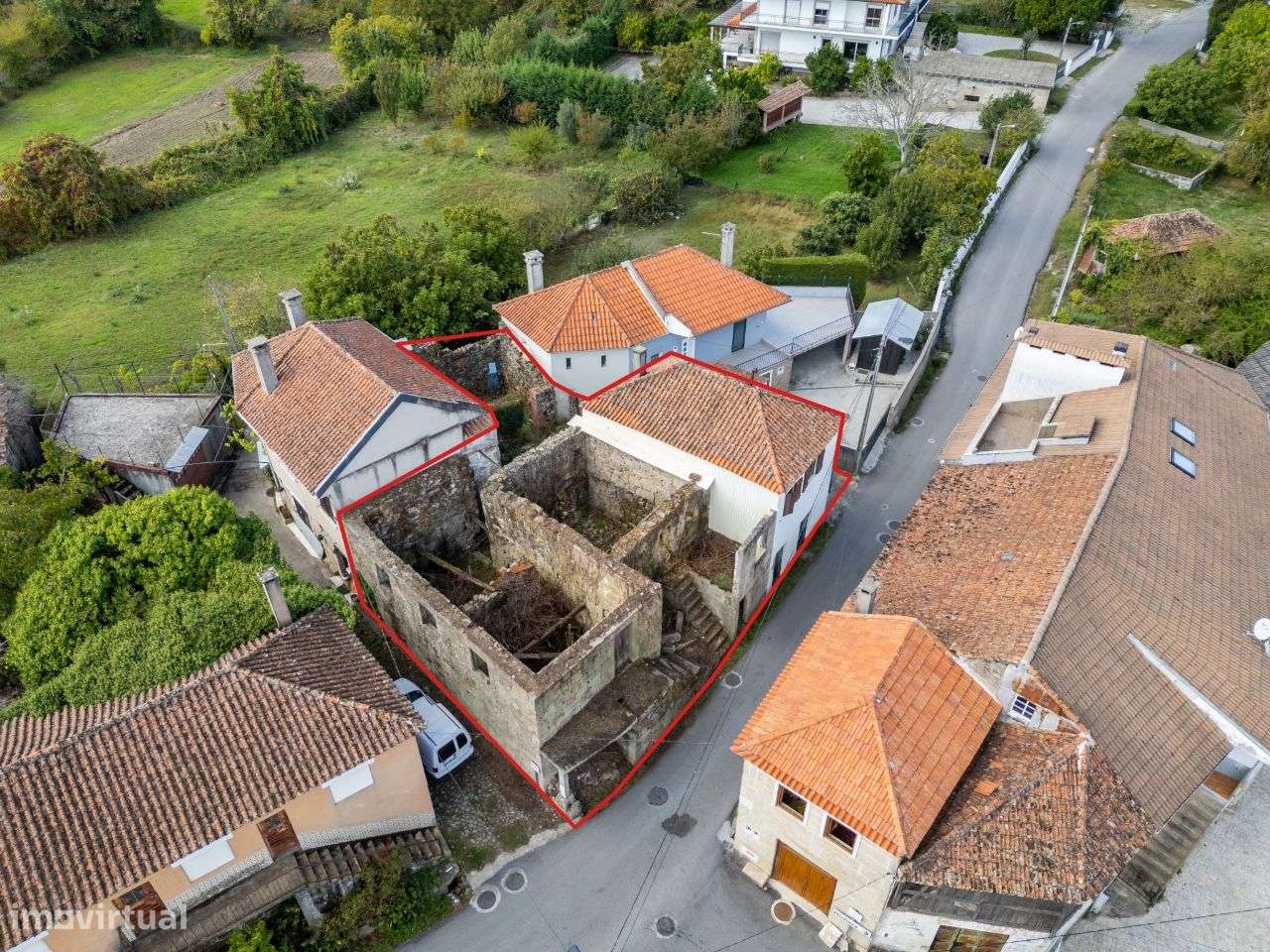 Conjunto de 4 moradias em Borbelinha, Adoufe - Vila Real-5