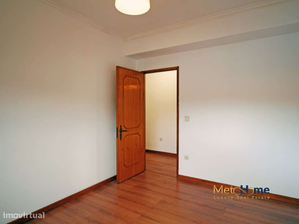 Moradia de 4 frentes em Perosinho-29