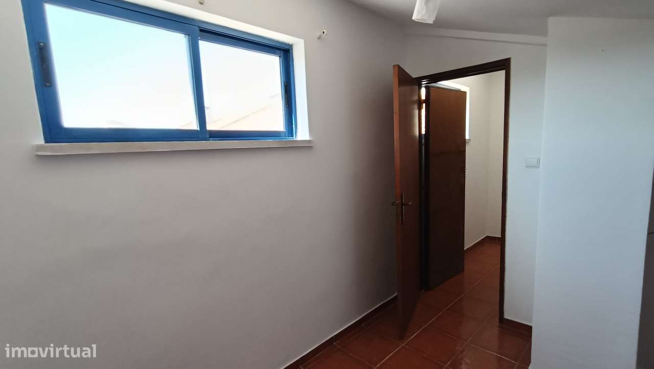 T3 com Arrecadação e Terraço, Pronto a habitar-39