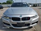 BMW Seria 3 335i Touring - 6