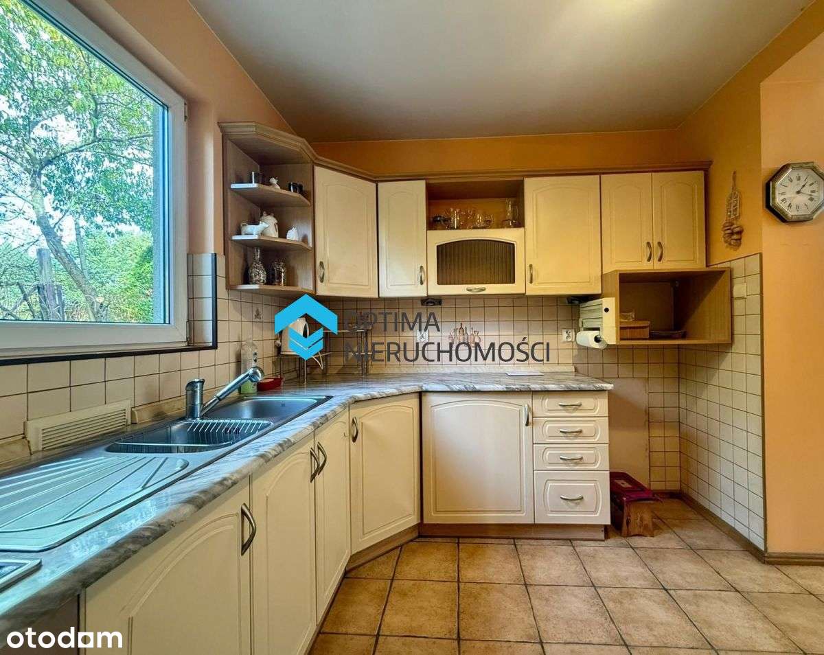 Dom w spokojnej dzielnicy Jeleniej Góry --11