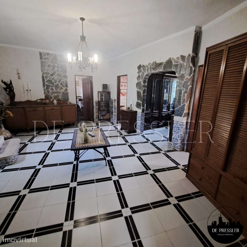 Excelente Moradia Isolada em Santo António da Charneca - Barreiro-8