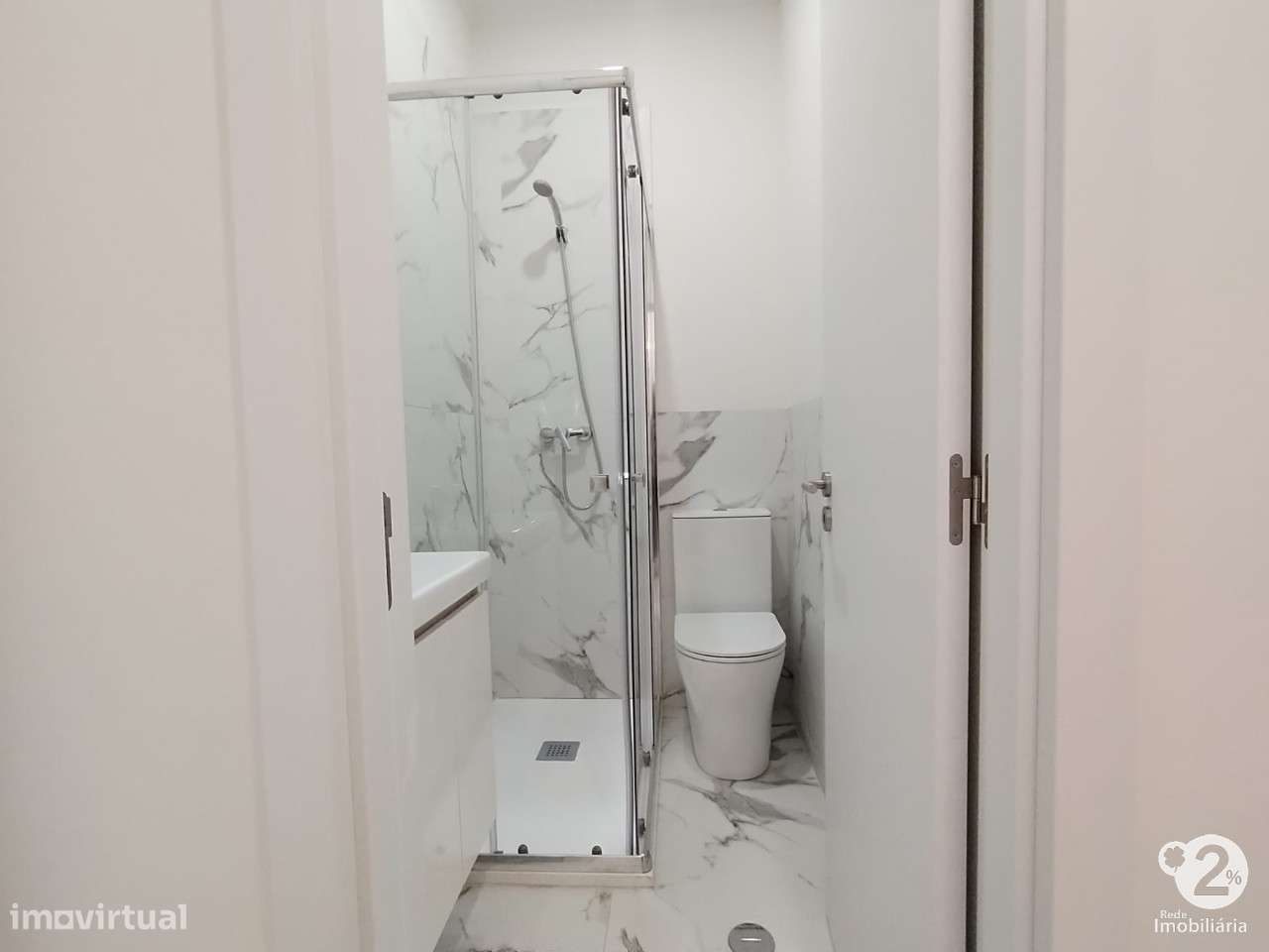 Apartamento T2 totalmente remodelado na Penha de França – pronto a...-11