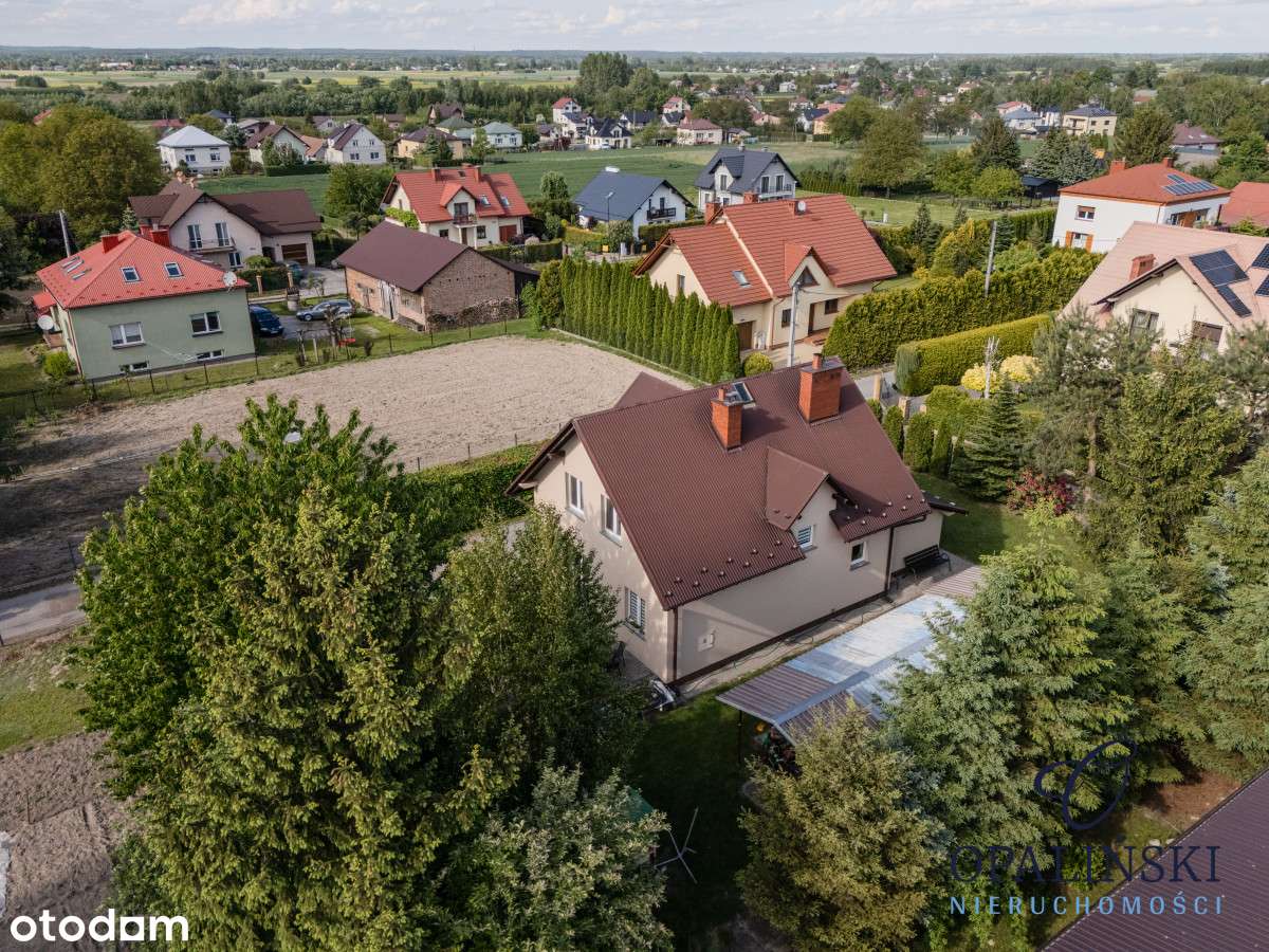 Dom z ogrodem i garażem umeblowany i wyposażony-5