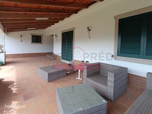 Moradia T4 com 4 frentes, terreno e jardim - Águeda - Grande imagem: 4/8