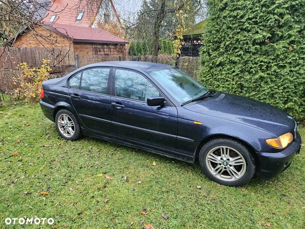 BMW Seria 3 318i - 5