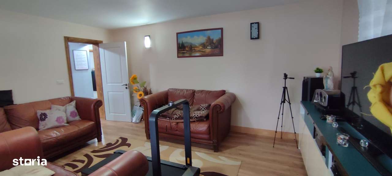 Casă din cărămidă în Gioseni –  2015 | 4 cam | 850 mp teren | Magazie - Imagine principală: 3/15