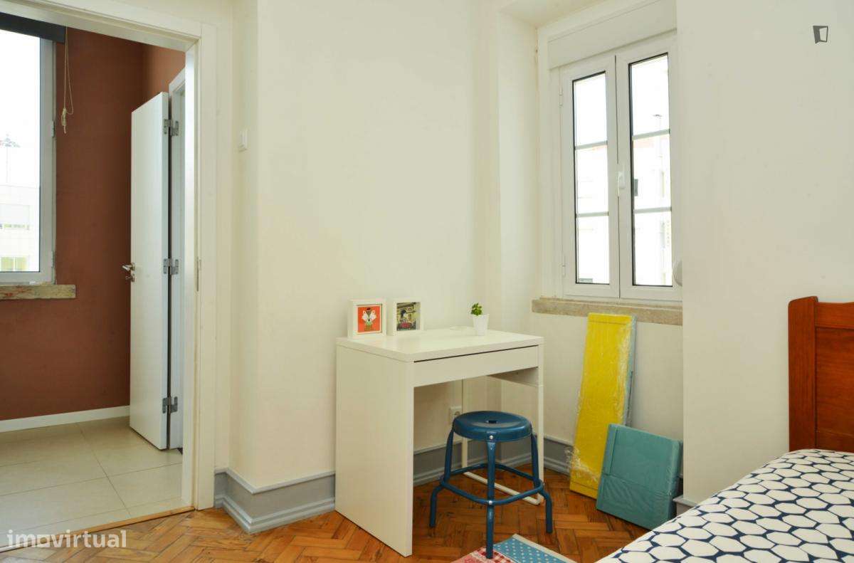 Quarto - localizado em Restelo Lisbon - Grande imagem: 3/10