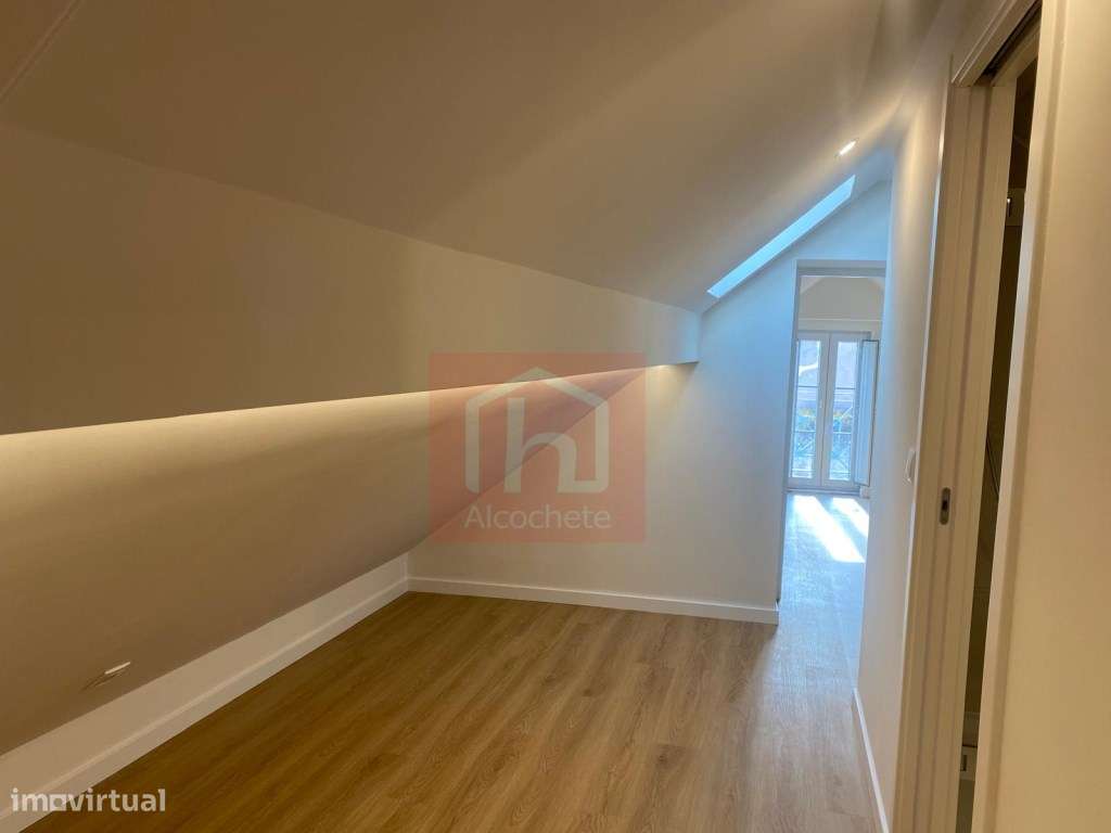 Apartamento duplex T2+2 com terraço no centro histórico Alcochete-21