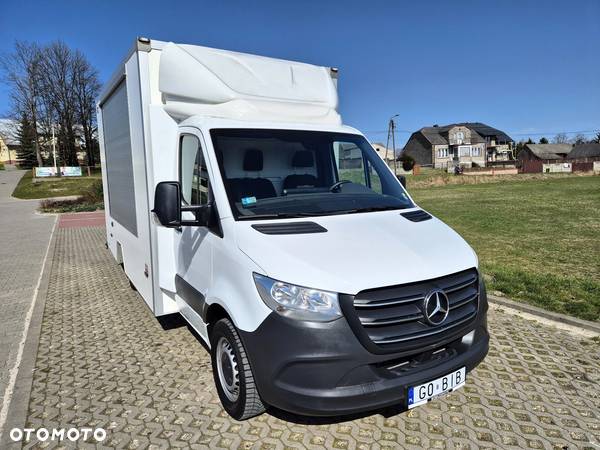 Mercedes-Benz Sprinter - 2