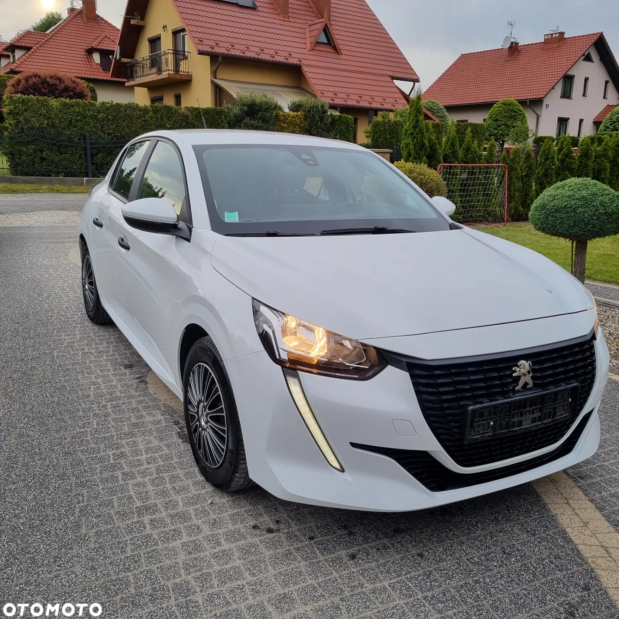 Peugeot 208 1.5 BlueHDi GT Line S&S - 4